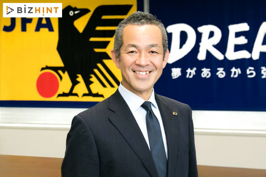 キンコーズ ドミノ ピザを改革したプロ経営者 須原清貴さんが日本サッカー協会に起こす変革とは Bizhint ビズヒント クラウド活用と生産性向上の専門サイト