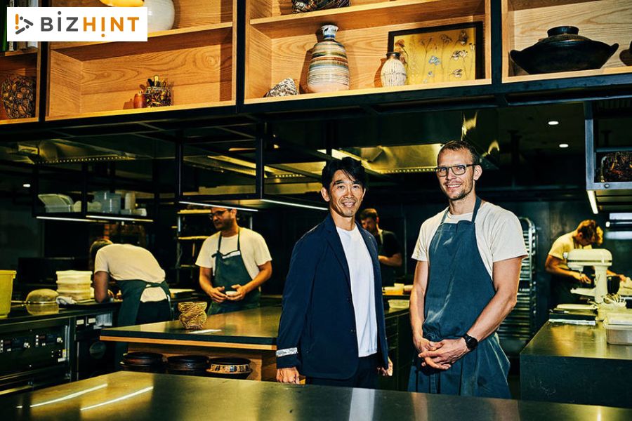 世界の料理人たちが集まり働く東京の ミシュラン二つ星 レストラン 週休3日制を実現するプロフェッショナル チームの作り方 Bizhint ビズヒント クラウド活用と生産性向上の専門サイト